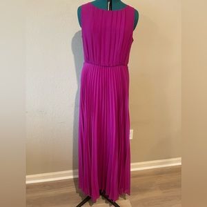 Eliza J Beautiful Long Pleated Sleeveless Dress